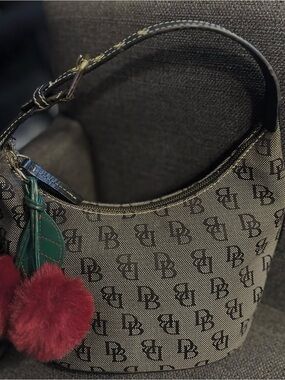 Dooney & Bourke bucket bag